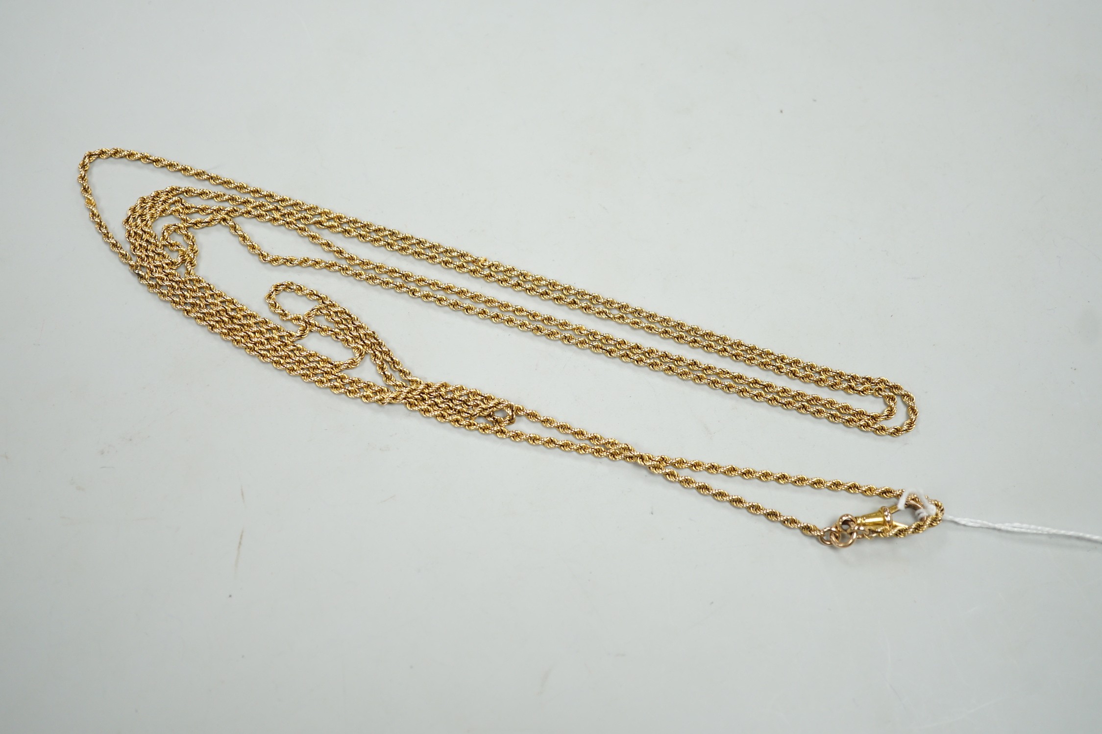 An Edwardian 15ct rope twist guard chain, 163cm, 39.7 grams.